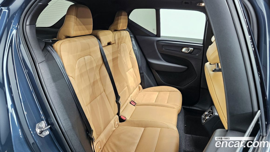Volvo XC40 B4 Inscription, 2022