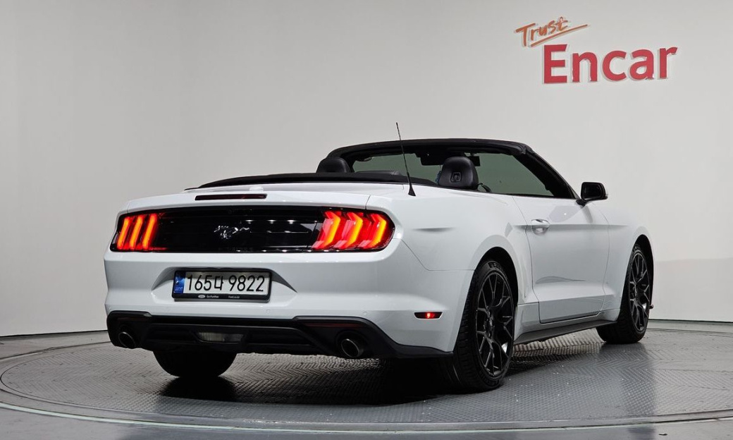 Ford Mustang Convertible, 2022