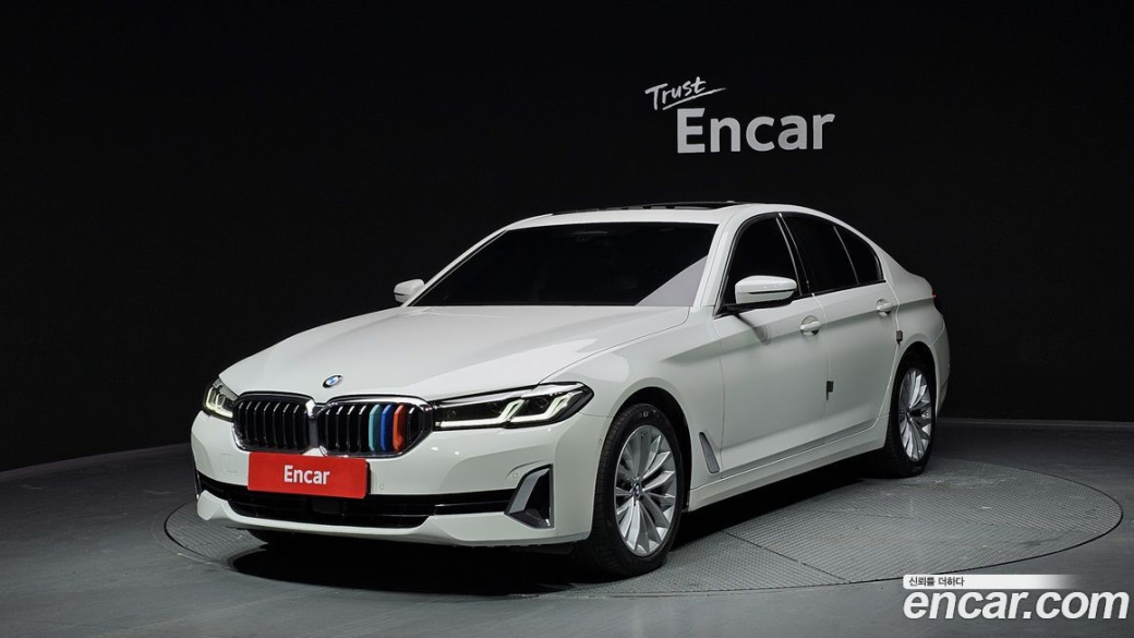BMW 5-Series 530i xDrive Luxury, 2022