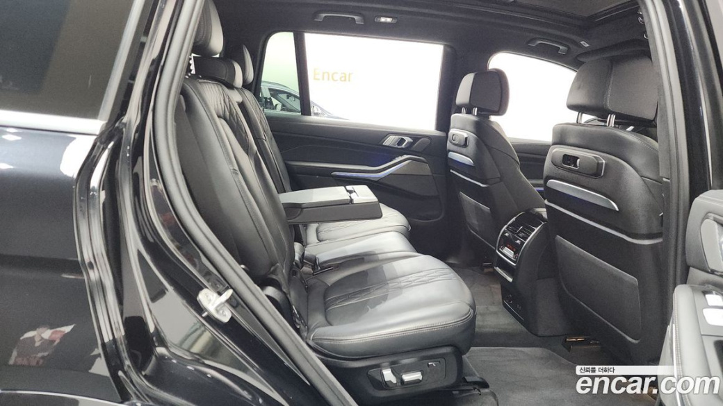 BMW X7 xDrive 40i Design Pure Excellence 7-Seater, 2024