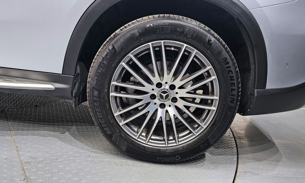 Mercedes-Benz GLC-Class GLC 300 4MATIC Avantgarde, 2025