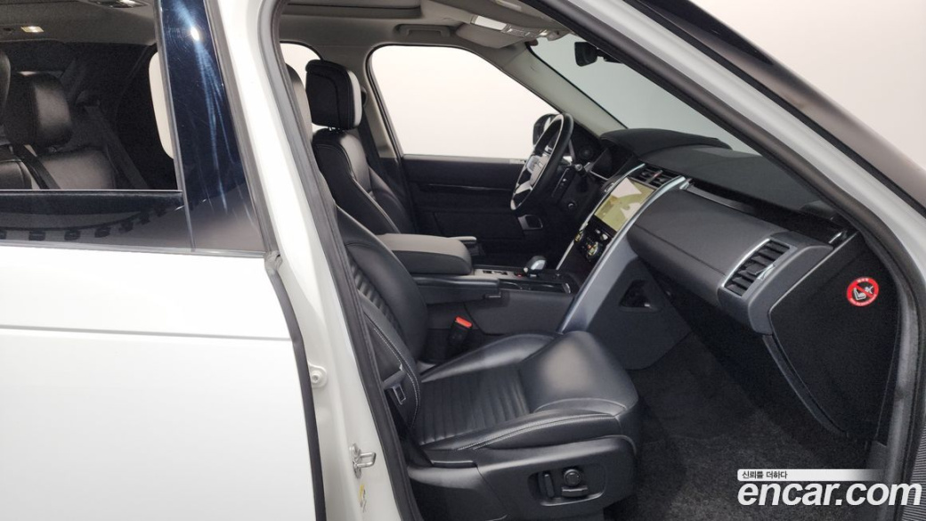 Land Rover Discovery D250 SE, 2022