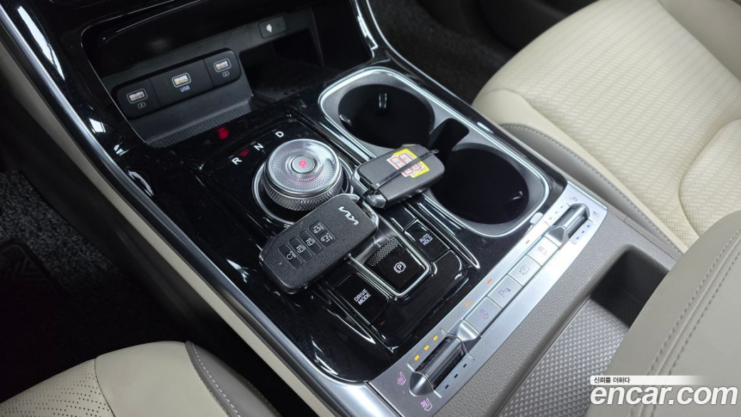 Kia Carnival 9-Seater Signature, 2023
