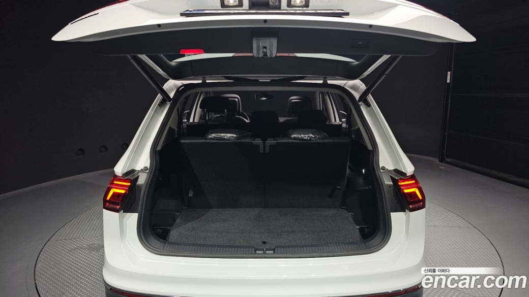 Volkswagen Tiguan 2.0 TSI Prestige, 2023