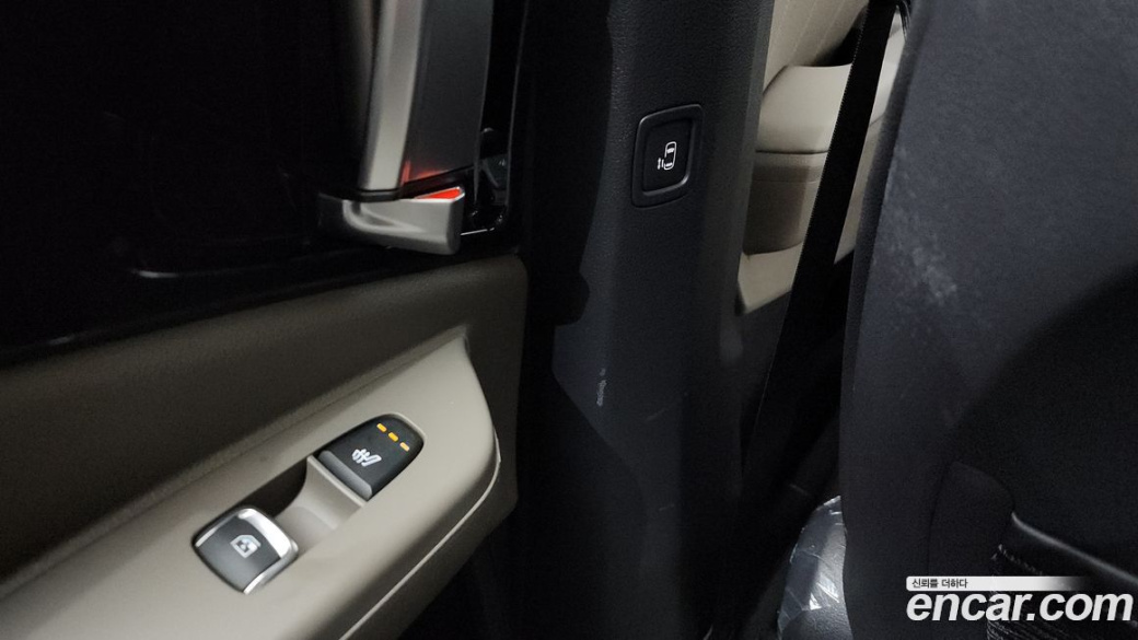 Kia Carnival 9-Seater Signature, 2025
