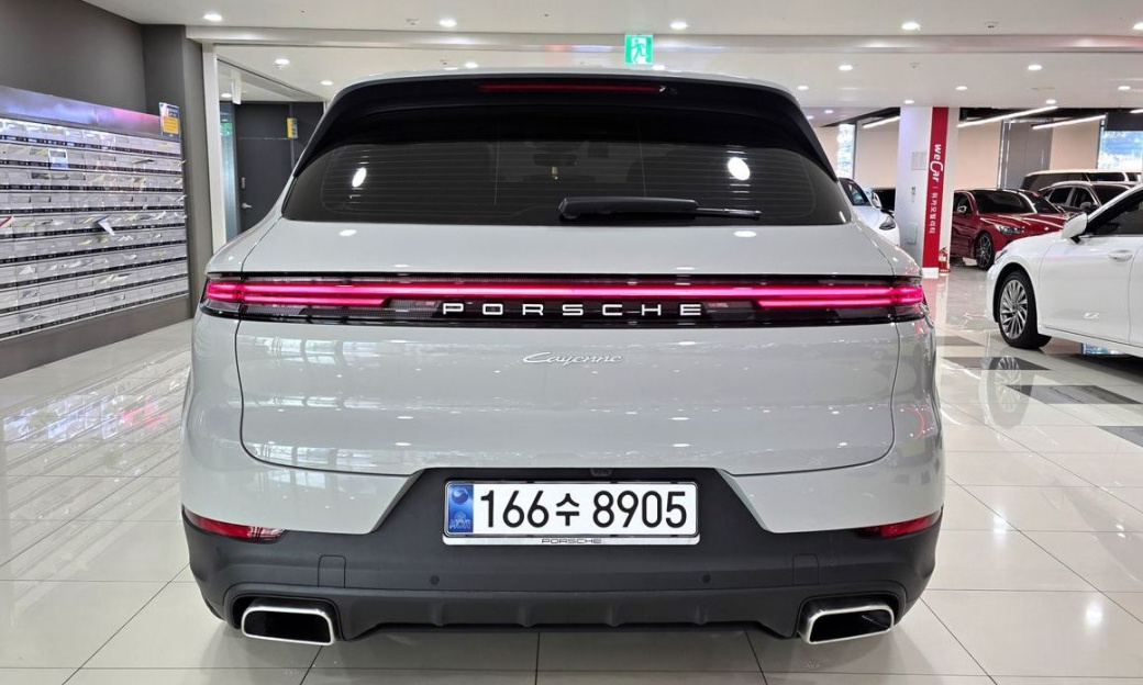Porsche Cayenne 3.0, 2025
