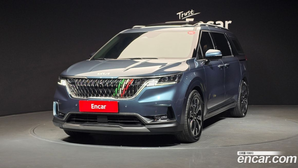 Kia Carnival 9-Seater Signature, 2023