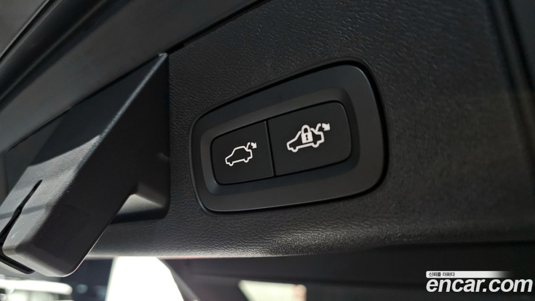 Volvo XC60 B5 Inscription, 2022