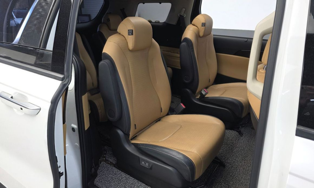 Kia Carnival 9-Seater Noblesse, 2023