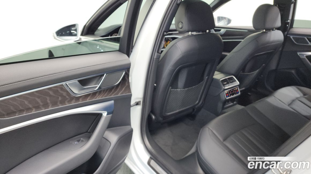 Audi A6 45 TFSI Quattro Premium, 2022