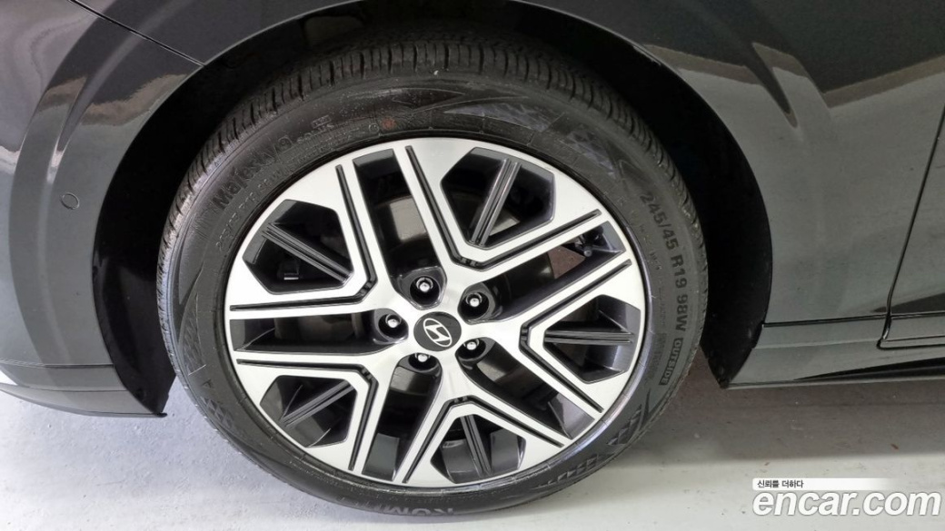 Hyundai Grandeur 2,5 Gasoline 2WD, 2023