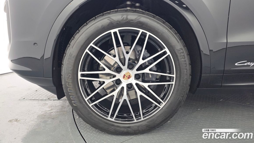 Porsche Cayenne 3.0, 2025