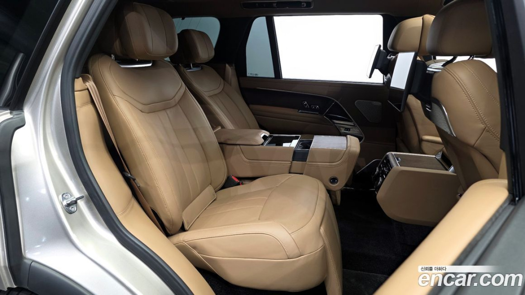 Land Rover Range Rover D350 Autobiography Long Wheel Base, 2024