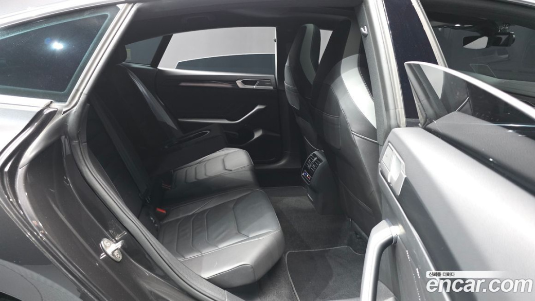 Volkswagen Arteon 2.0 TDI R-LIINE 4Motion, 2022