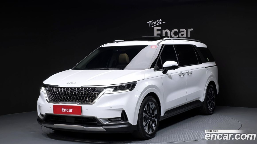 Kia Carnival 7-Seater Signature, 2023