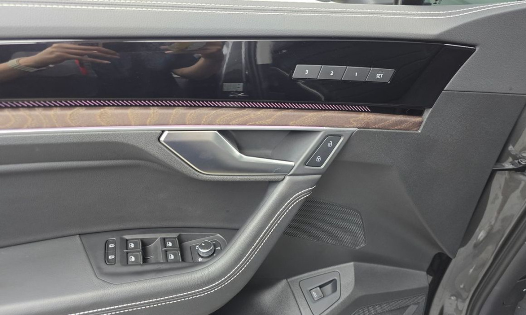 Volkswagen Touareg 3.0 TDI Prestige, 2024