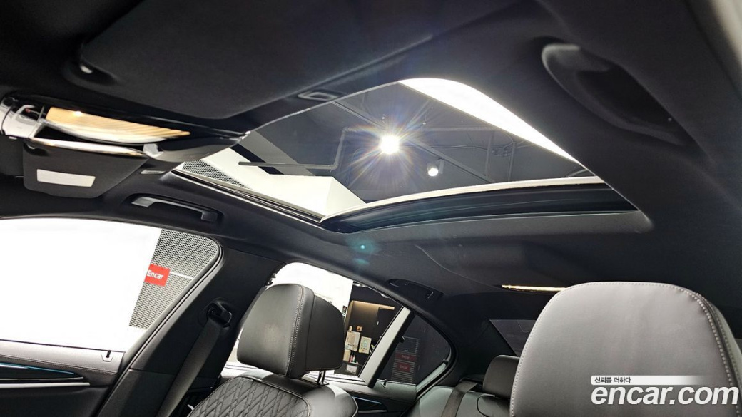 BMW 5-Series 530i M Sport Package, 2023