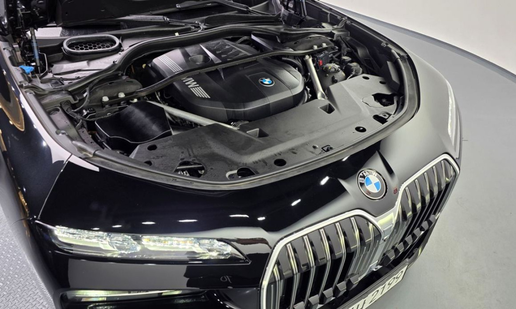 BMW 7-Series 740i xDrive M Sport, 2024