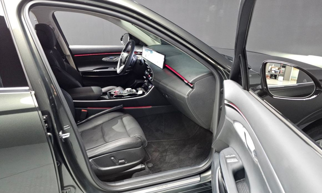 Genesis GV70 2.5T Gasoline AWD, 2025