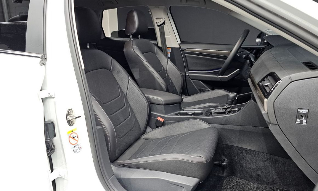 Volkswagen Jetta 1.4 TSI Prestige, 2021