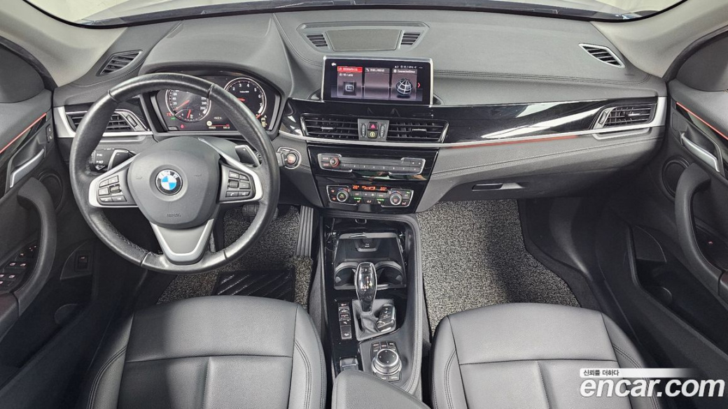 BMW X1 xDrive 20i xLine, 2022