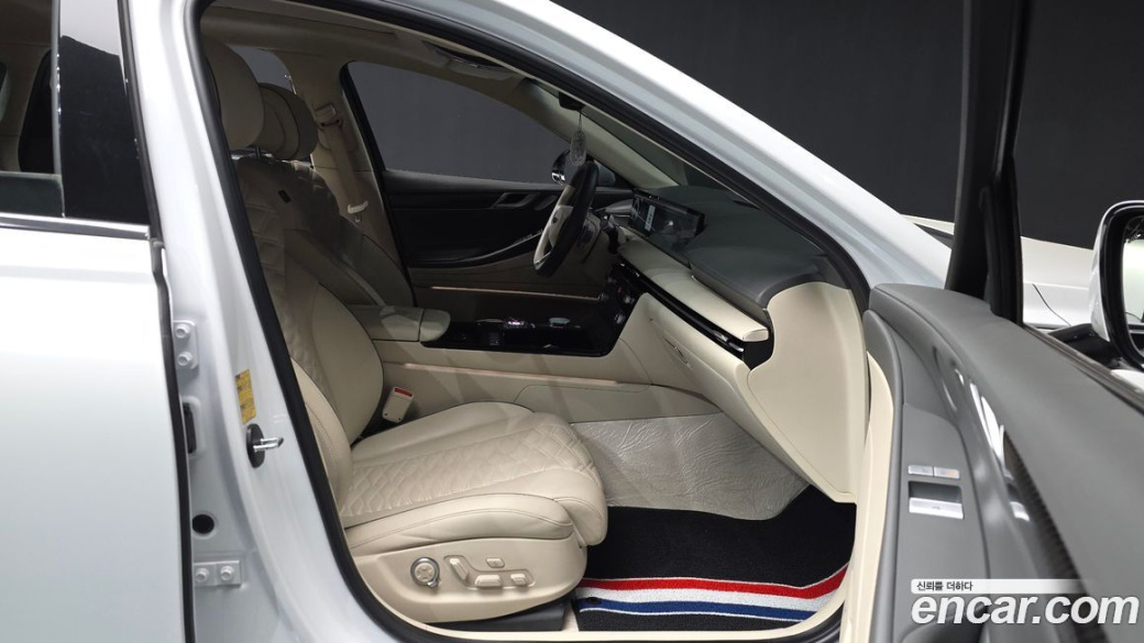 Genesis G80 Gasoline 2.5 Turbo 2WD, 2025
