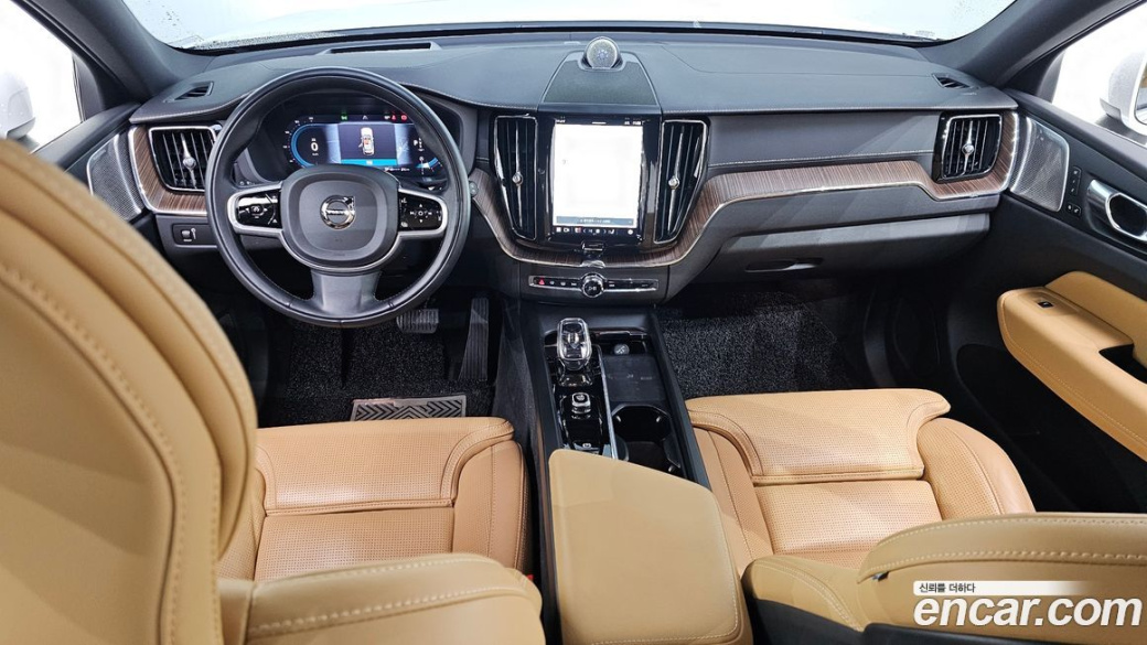 Volvo XC60 B5 Inscription, 2022