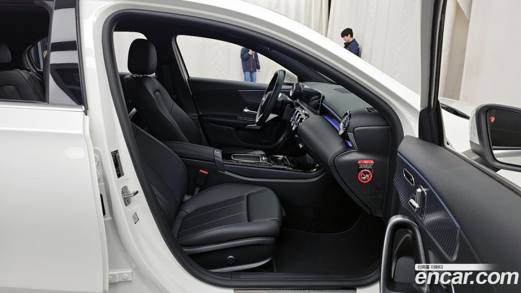 Mercedes-Benz A-Class A220 Hatchback, 2025