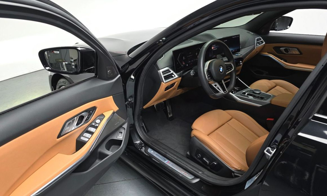 BMW 3-Series 320i M Sport, 2025