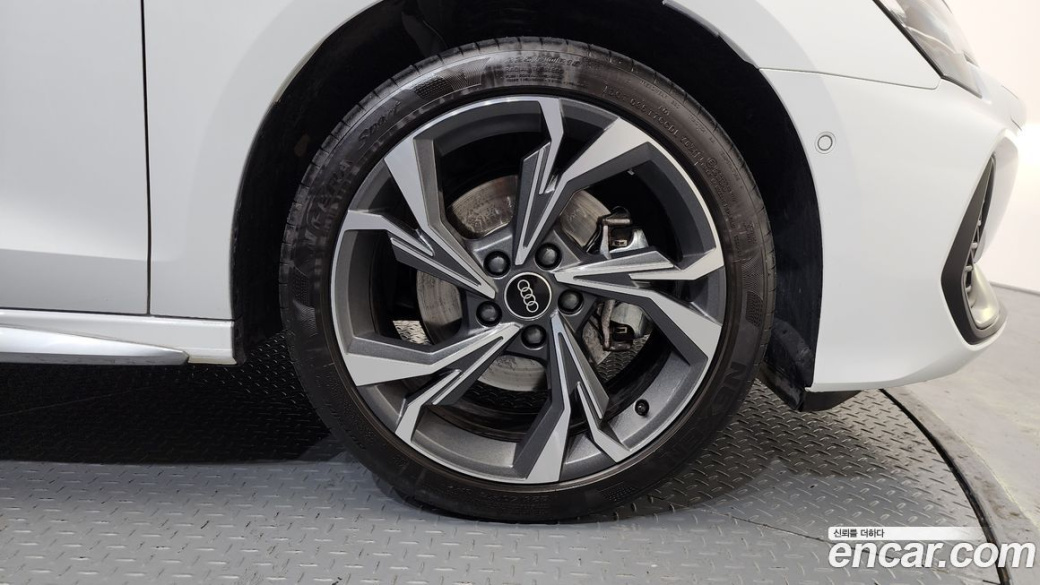 Audi A3 40 TFSI Premium, 2025