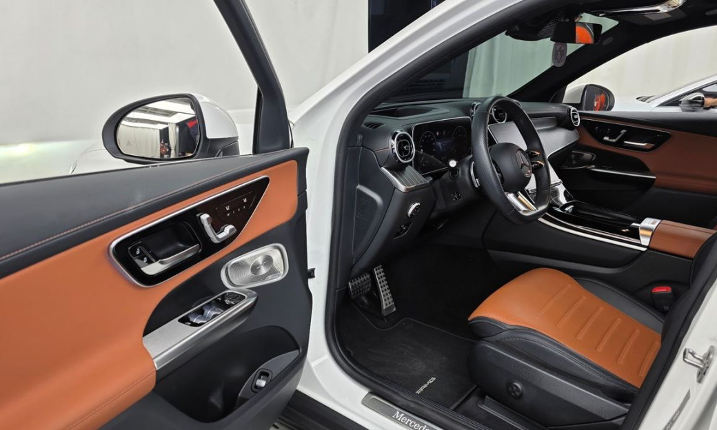 Mercedes-Benz GLC-Class GLC300 4MATIC AMG Line, 2024