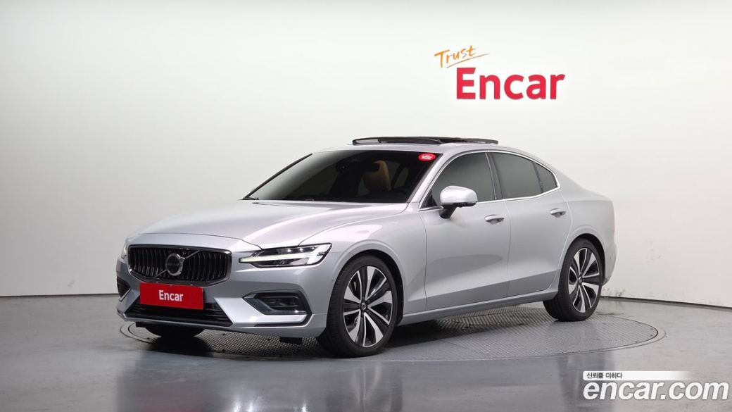 Volvo S60 B5 Ultimate Bright, 2023