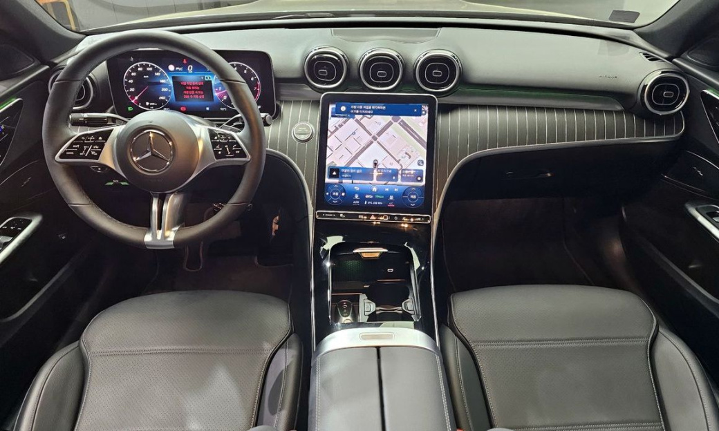 Mercedes-Benz C-Class C300 4MATIC Avantgarde, 2024