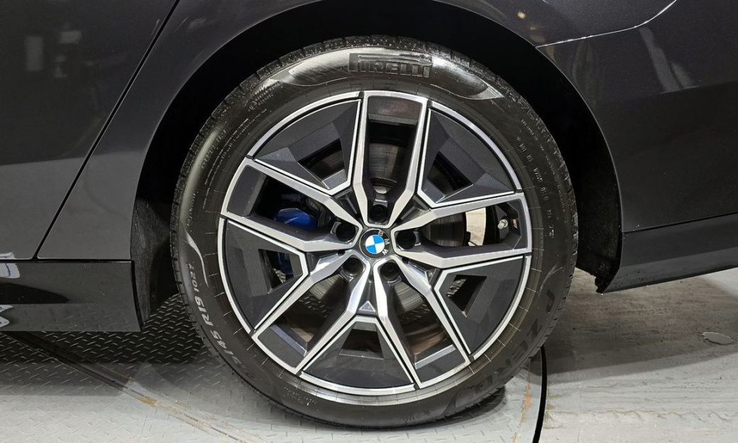 BMW 5-Series 520i M Sport, 2024