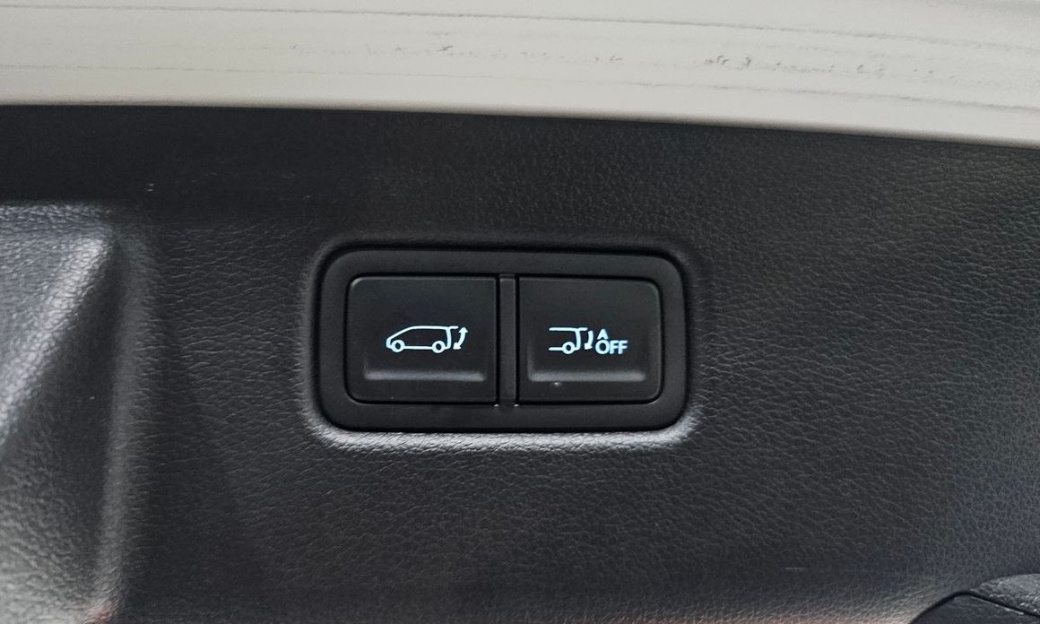 Hyundai Staria Lounge 9-Seater, 2024