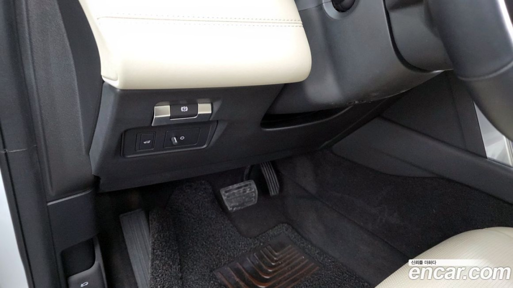 Land Rover Discovery Sport P250 SE, 2023