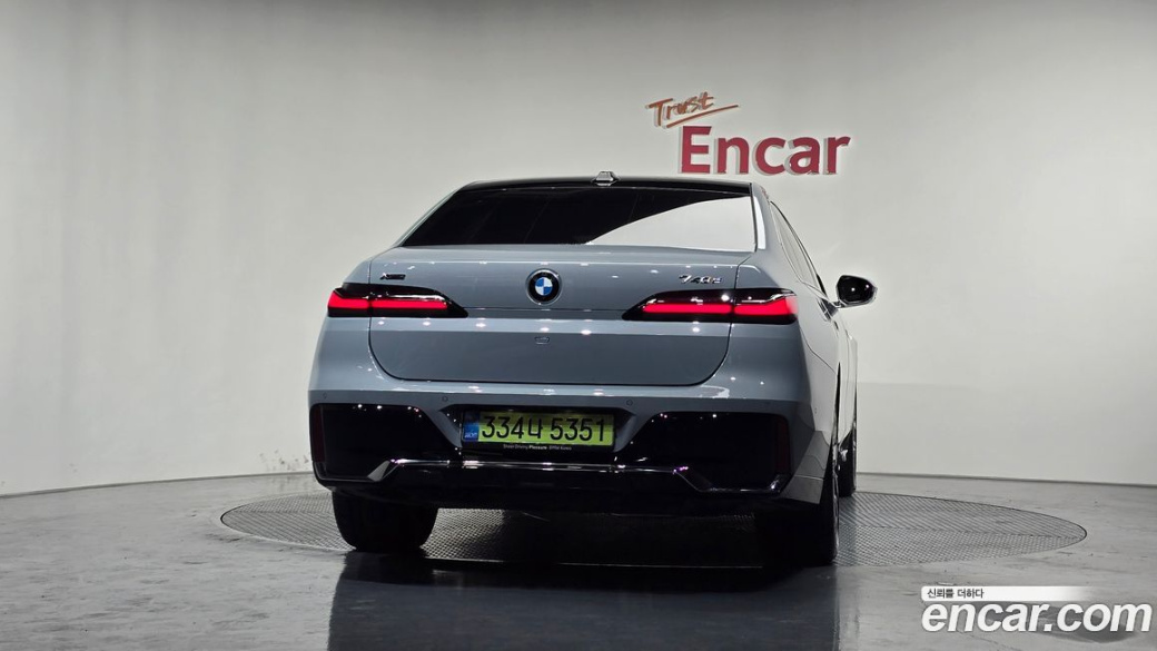 BMW 7-Series 740d xDrive M Sport, 2025