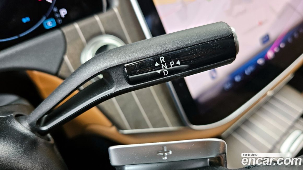 Mercedes-Benz E-Class E300 4MATIC Exclusive, 2026