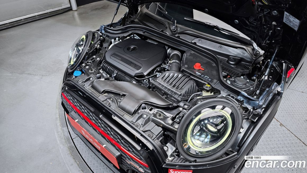 Mini Cooper Convertible JCW, 2023