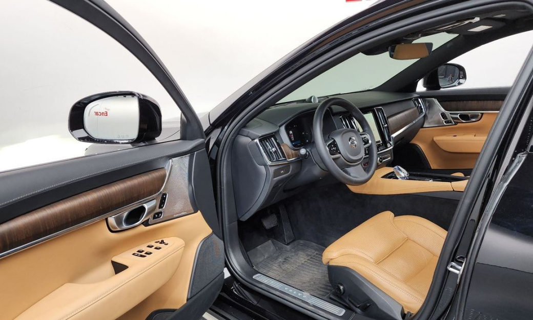 Volvo V90 B5 Ultimate AWD, 2024