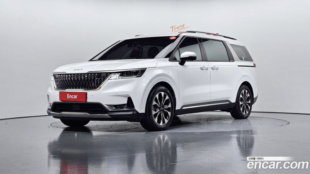 Kia Carnival 7-Seater Signature, 2023