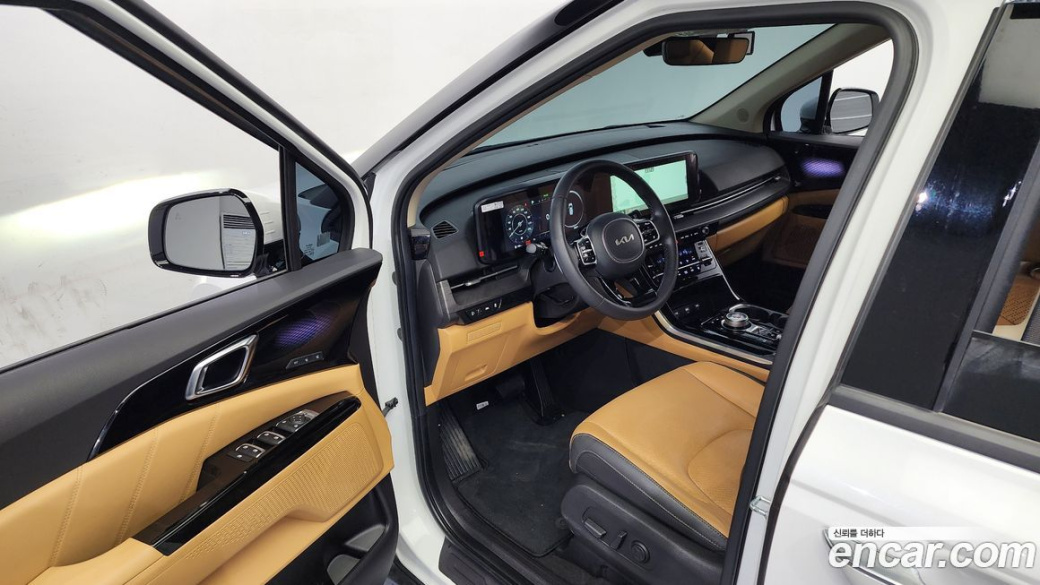 Kia Carnival 9-Seater Signature, 2023