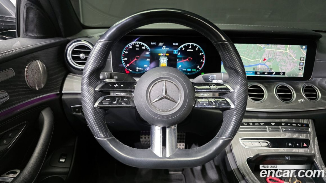 Mercedes-Benz E-Class E350 4MATIC AMG Line, 2022