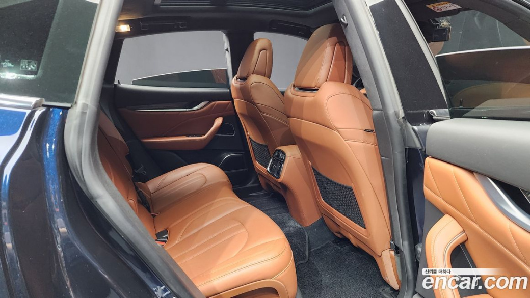 Maserati Levante 3.0 AWD Modena, 2022