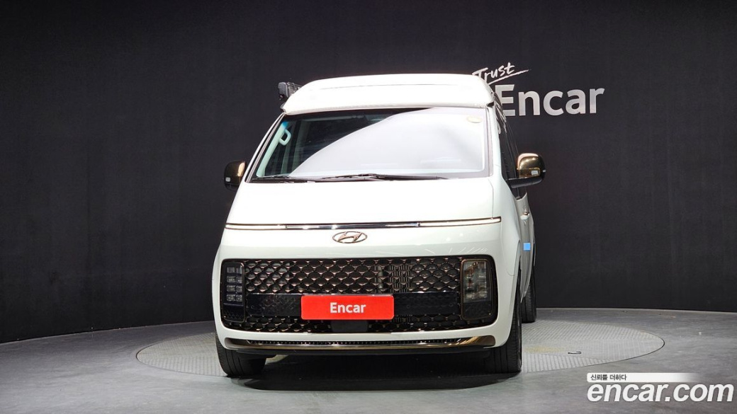 Hyundai Staria 2WD Camping Car, 2024