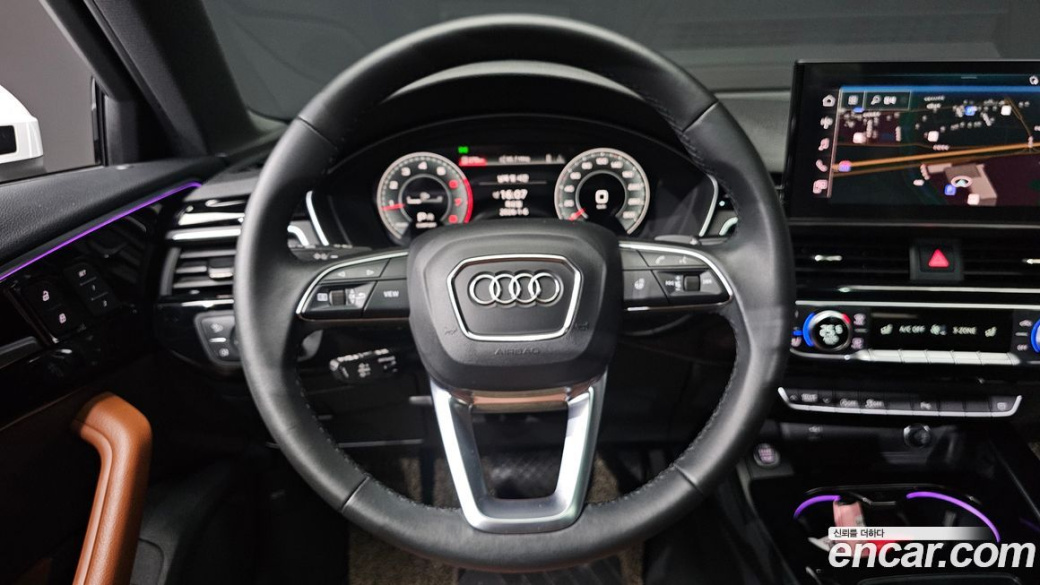 Audi A4 40 TFSI Premium, 2022
