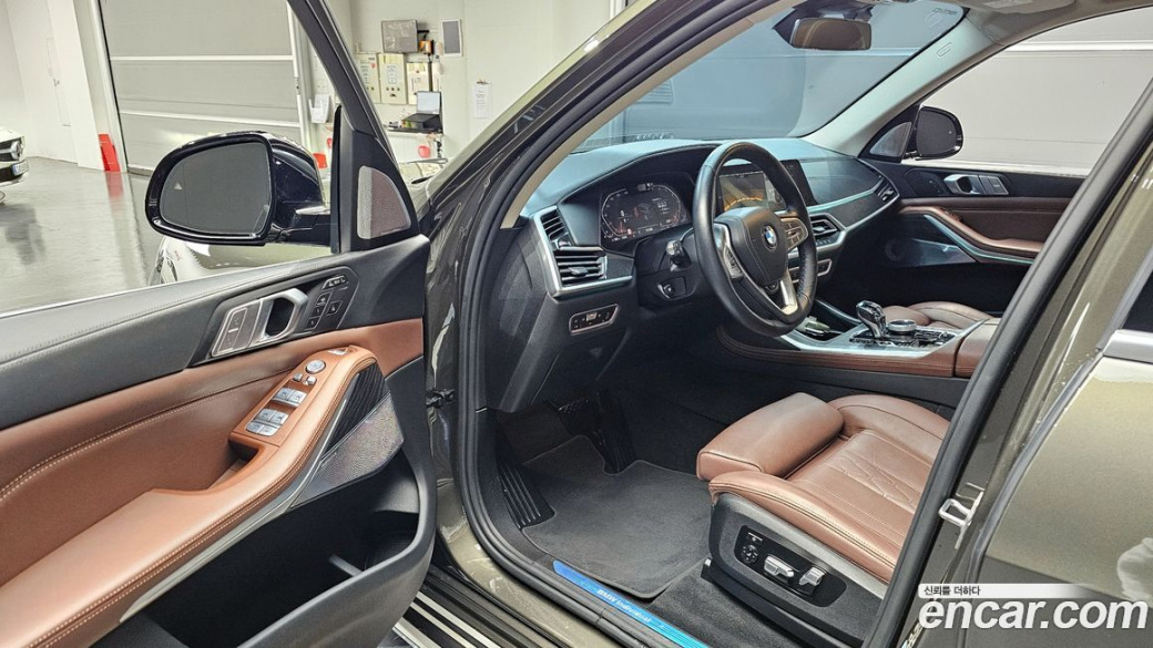 BMW X7 xDrive 40i Design Pure Excellence 7-Seater, 2022