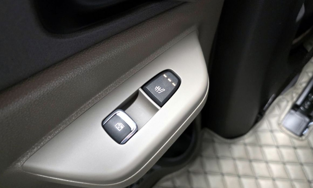 Kia Carnival 9-Seater Noblesse, 2025
