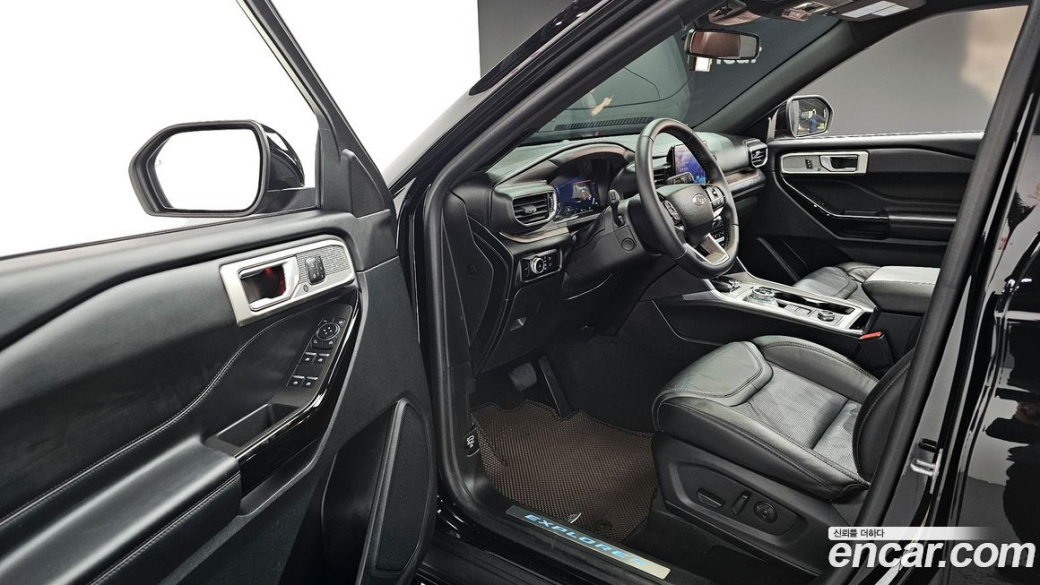 Ford Explorer 3.0 Platinum 4WD, 2023