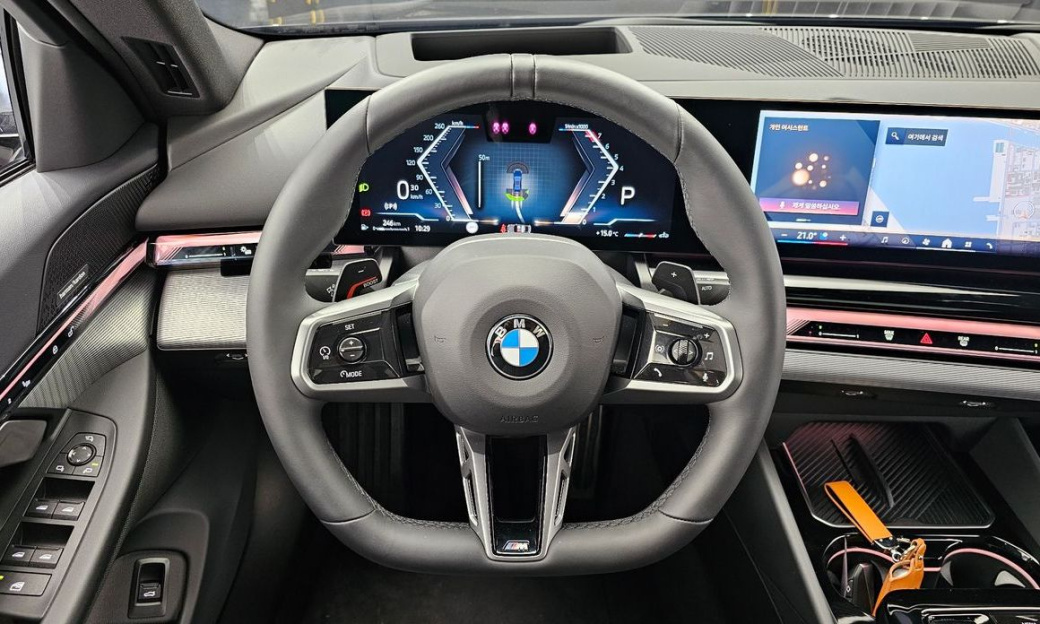 BMW 5-Series 520i M Sport, 2025